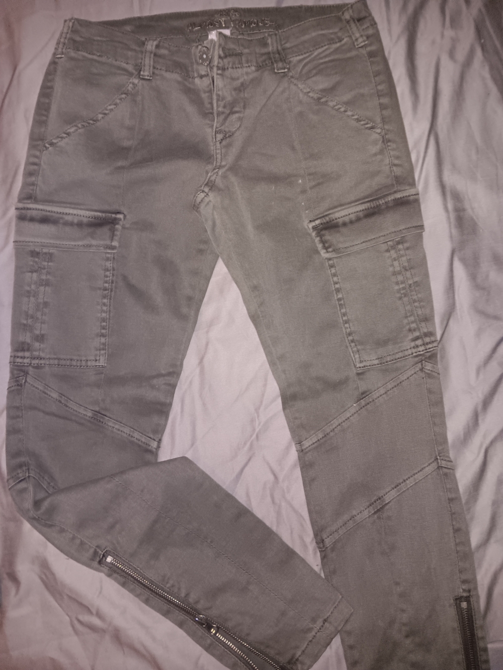 Almost Famous Olive Green Skinny Cargo Moto